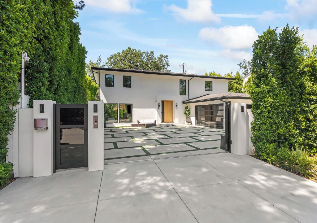 Photo of Outdoor in Encino