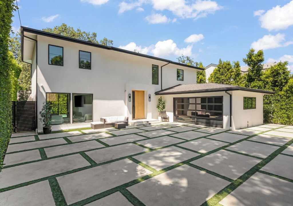 Photo of Outdoor in Encino