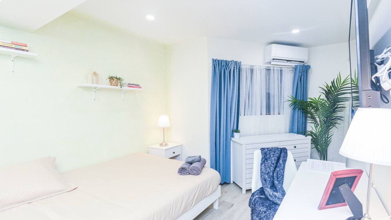 Photo of Bedroom in Huntington Beach