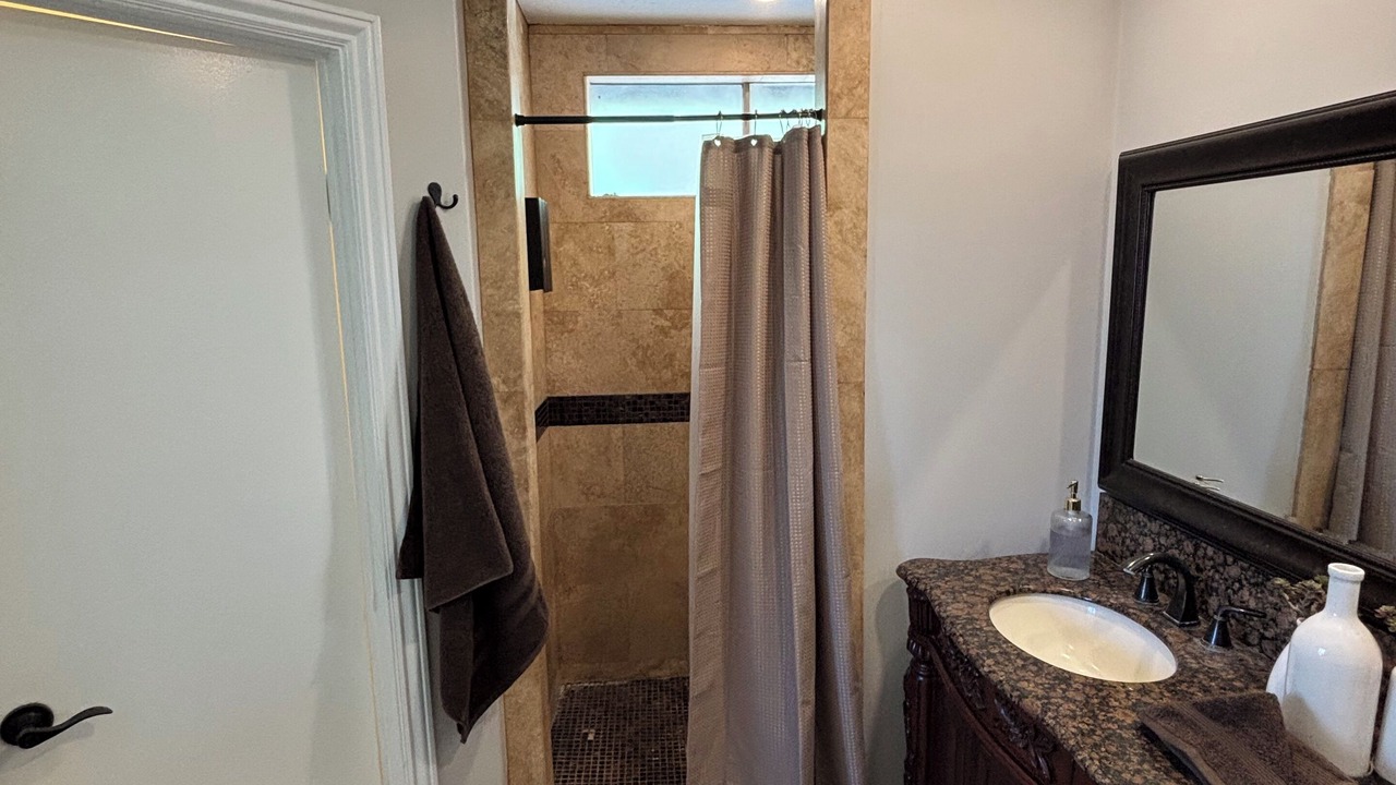 Photo of Bathroom in Corona