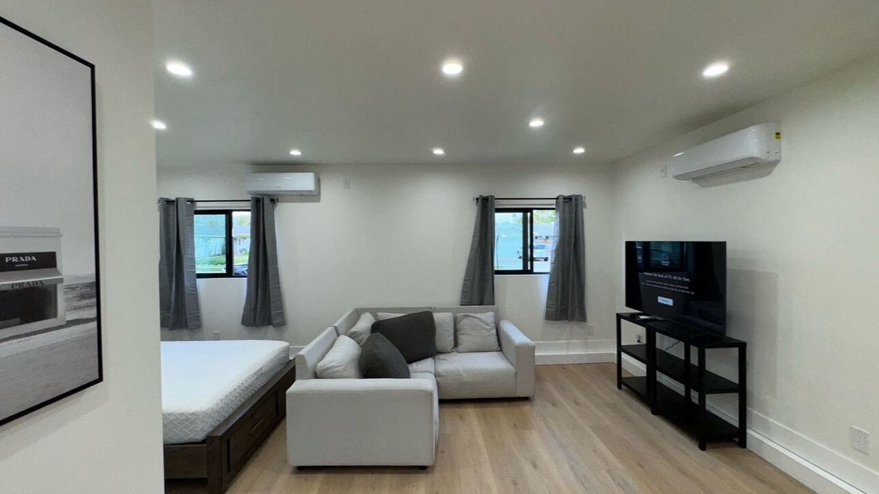 Photo of Livingroom in West Hills