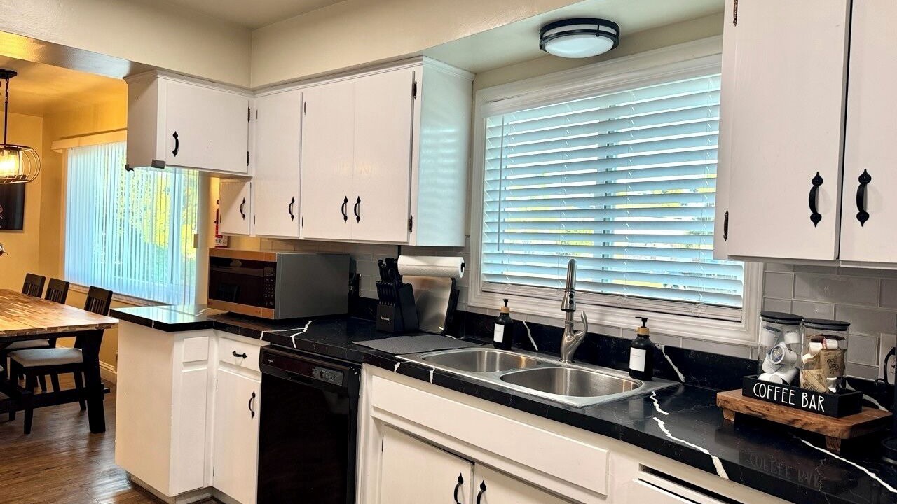 Photo of Kitchen in Hanford