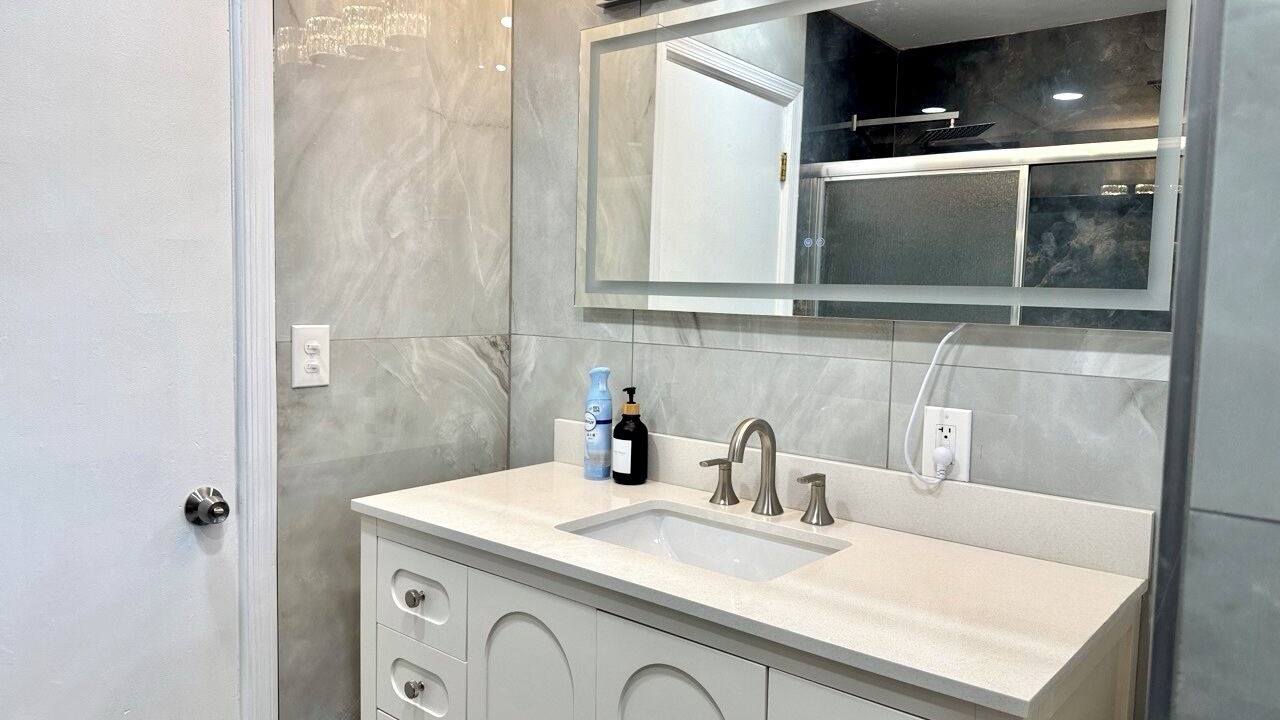 Photo of Bathroom in Hanford