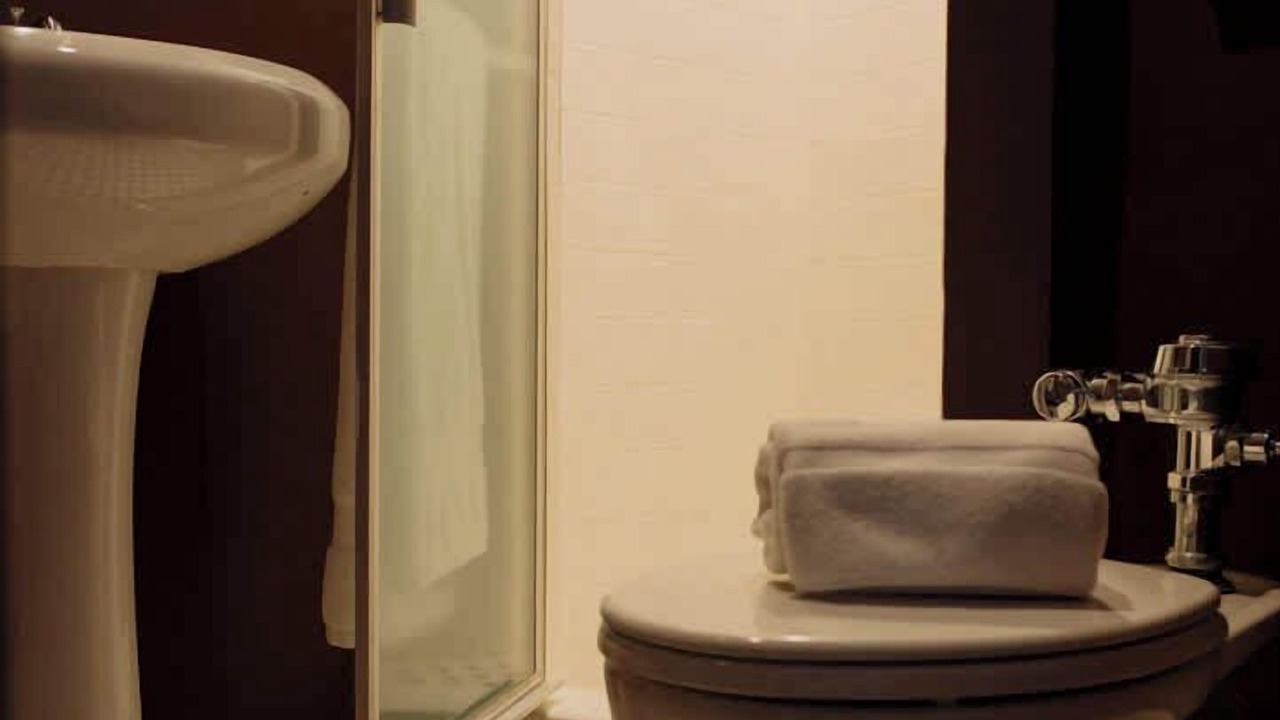 Photo of Bathroom in Hollywood
