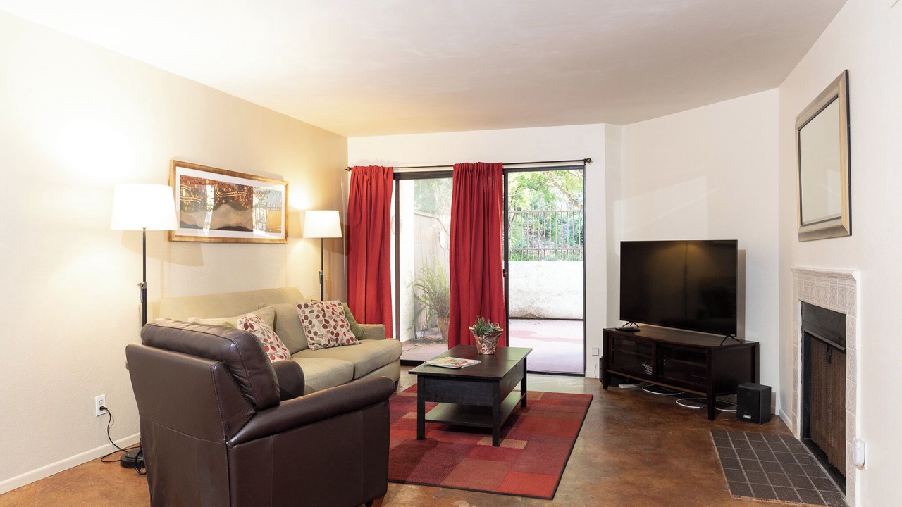 Photo of Livingroom in Los Angeles