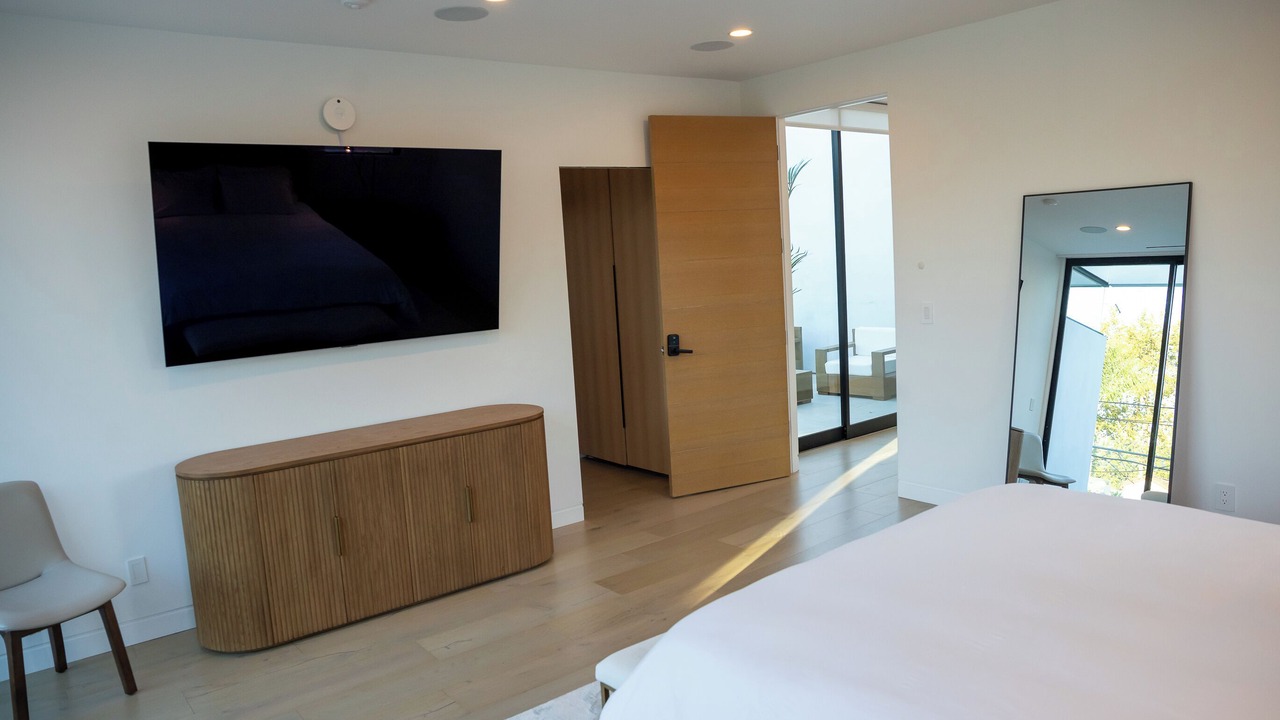 Photo of Bedroom in Beverly Grove