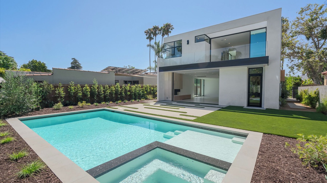 Photo of Outdoor in Beverly Grove