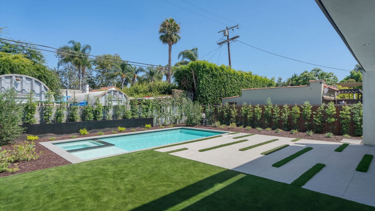Photo of Outdoor in Beverly Grove