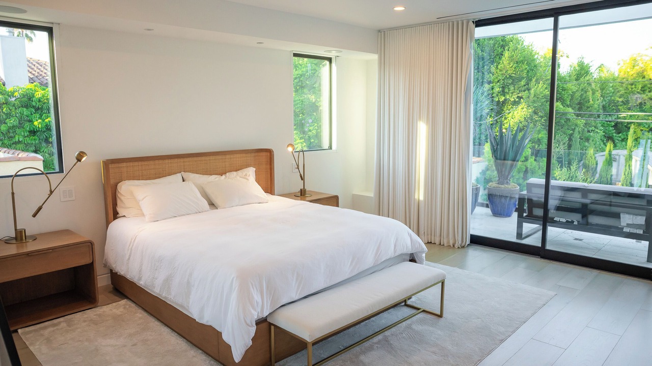 Photo of Bedroom in Beverly Grove
