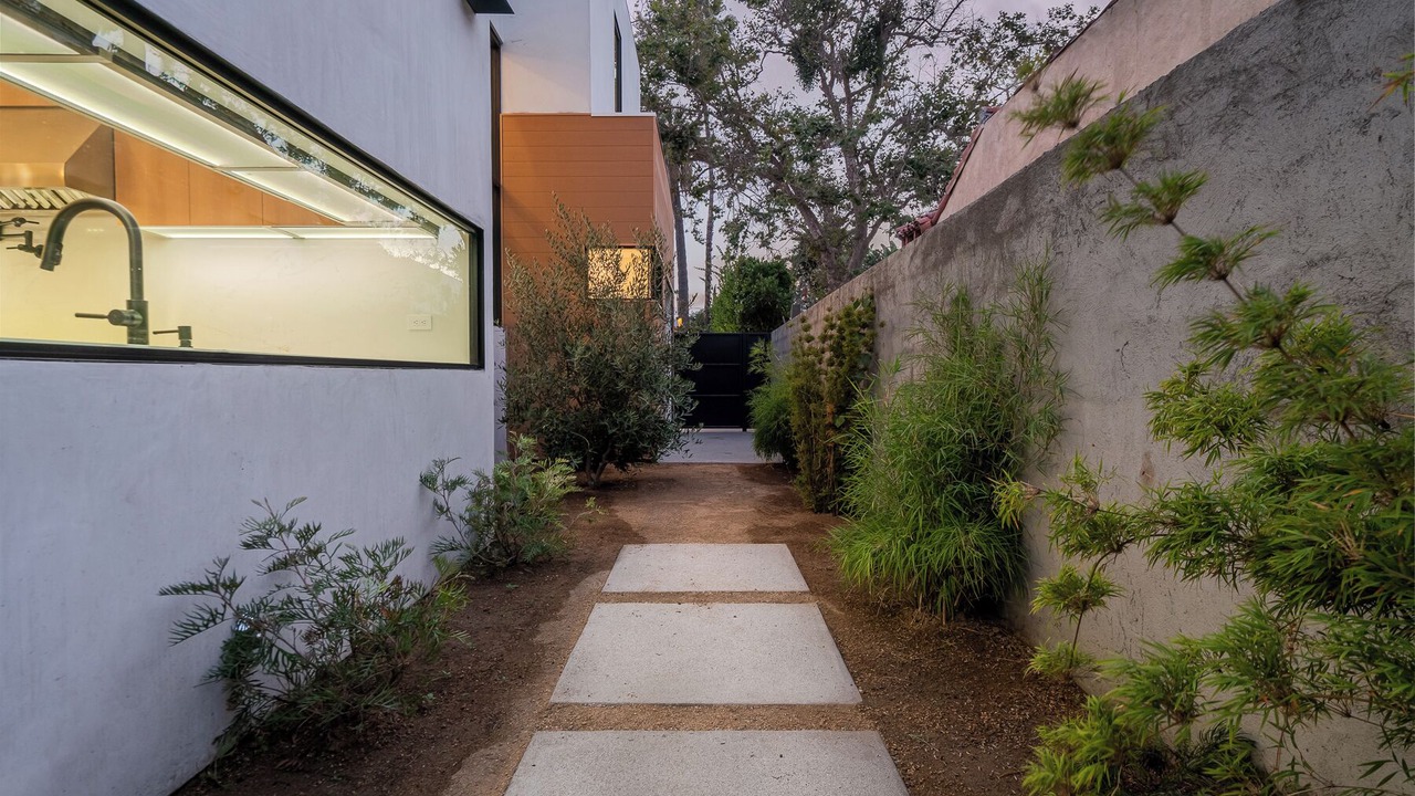 Photo of Outdoor in Beverly Grove