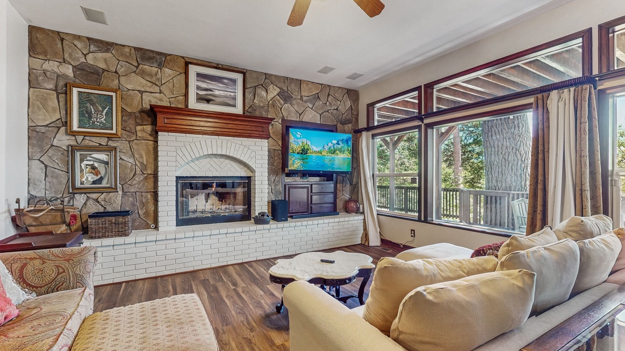Photo of Livingroom in Twin Peaks