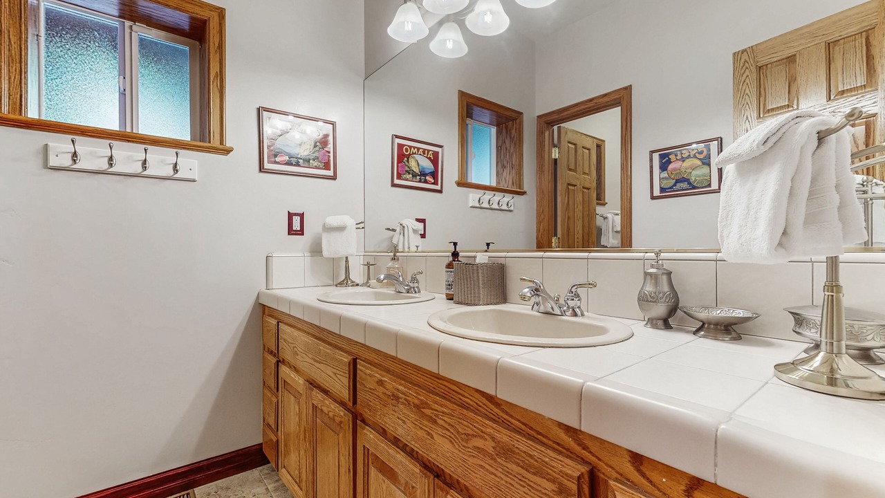 Photo of Bathroom in Twin Peaks