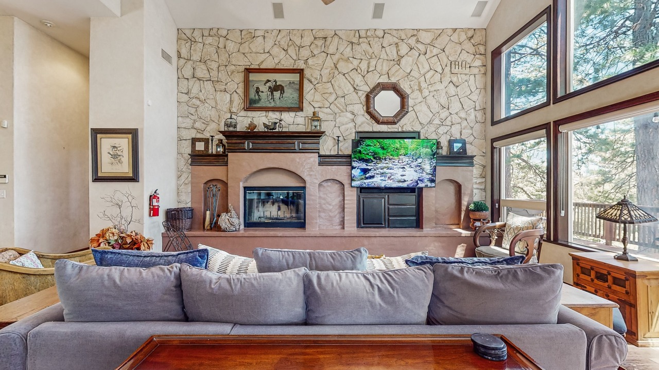 Photo of Livingroom in Twin Peaks