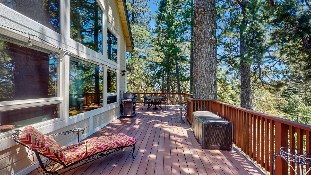 Photo of Patio Balcony in Twin Peaks