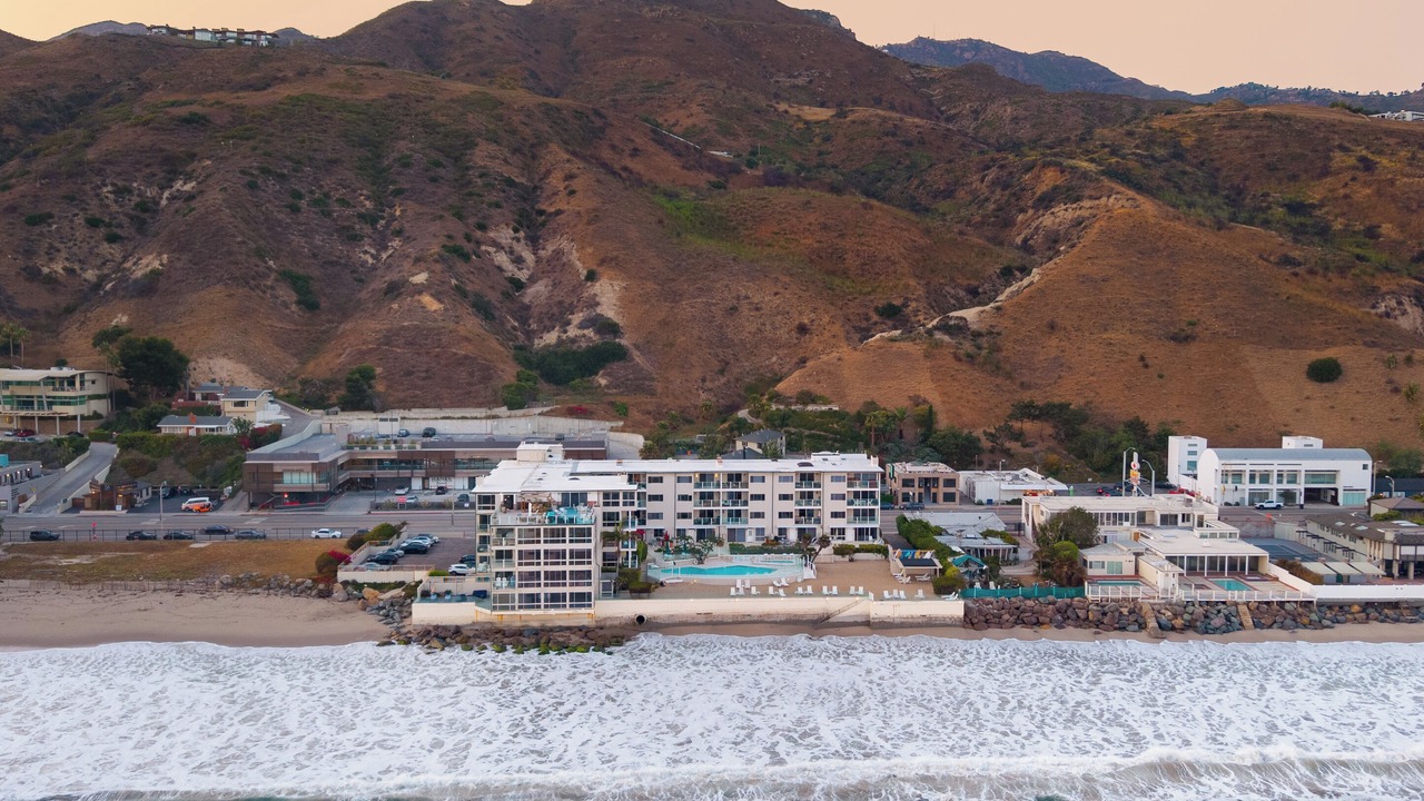 Photo of Others in Eastern Malibu