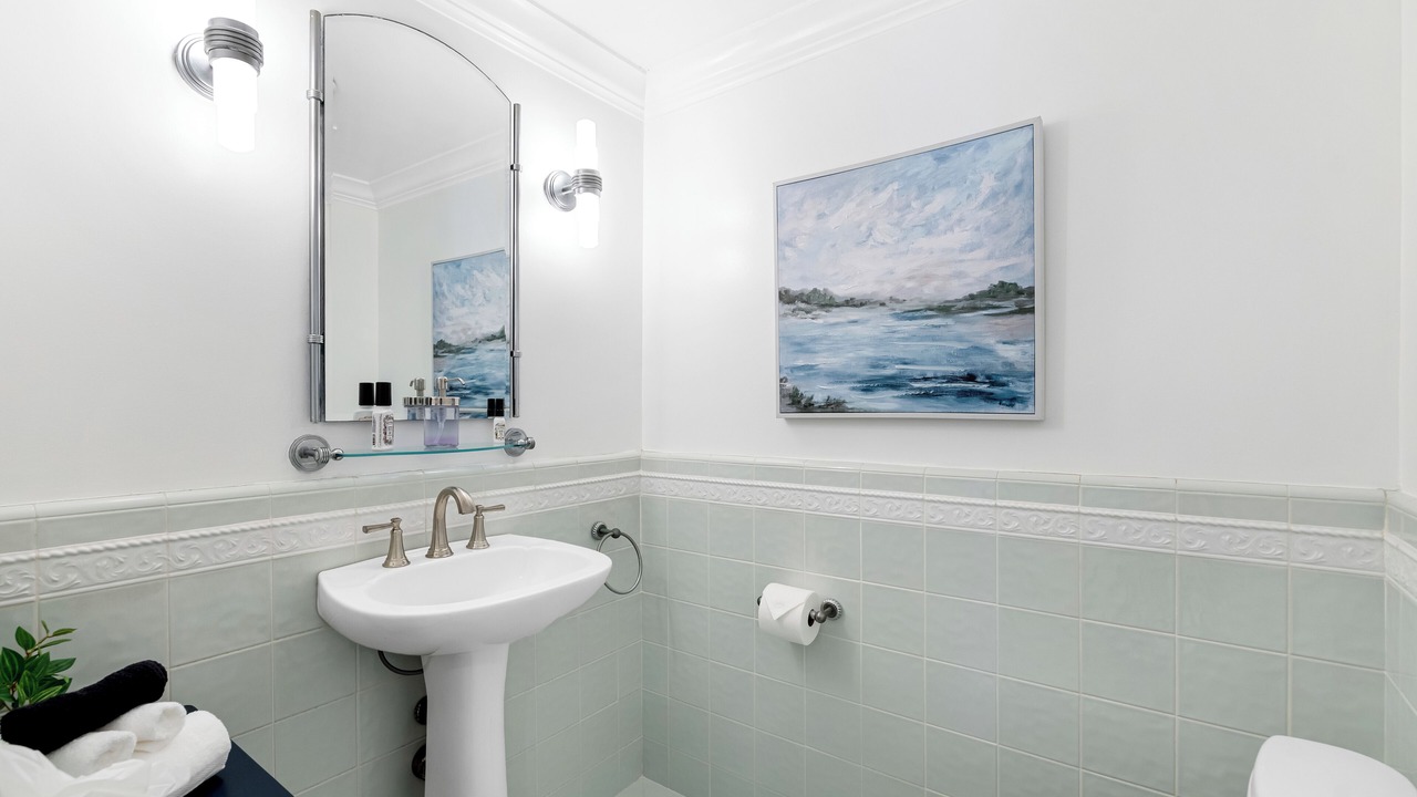 Photo of Bathroom in Eastern Malibu