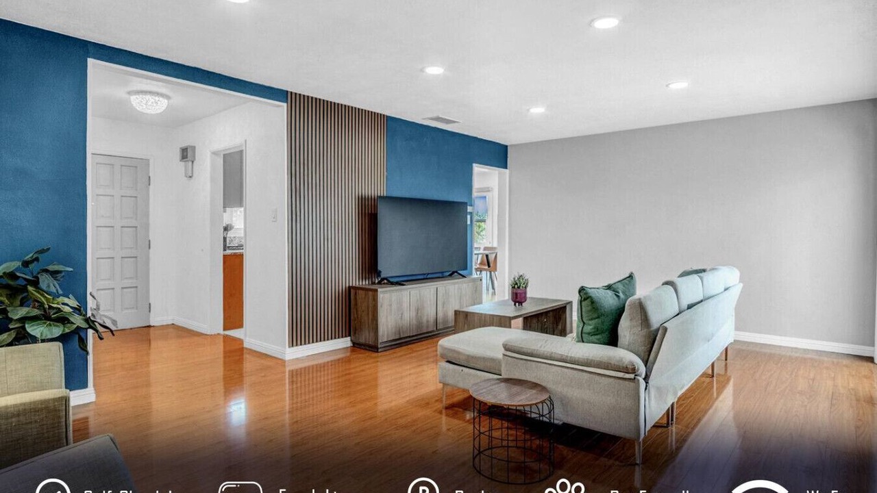 Photo of Livingroom in Sherwood Forest and Thistle Development