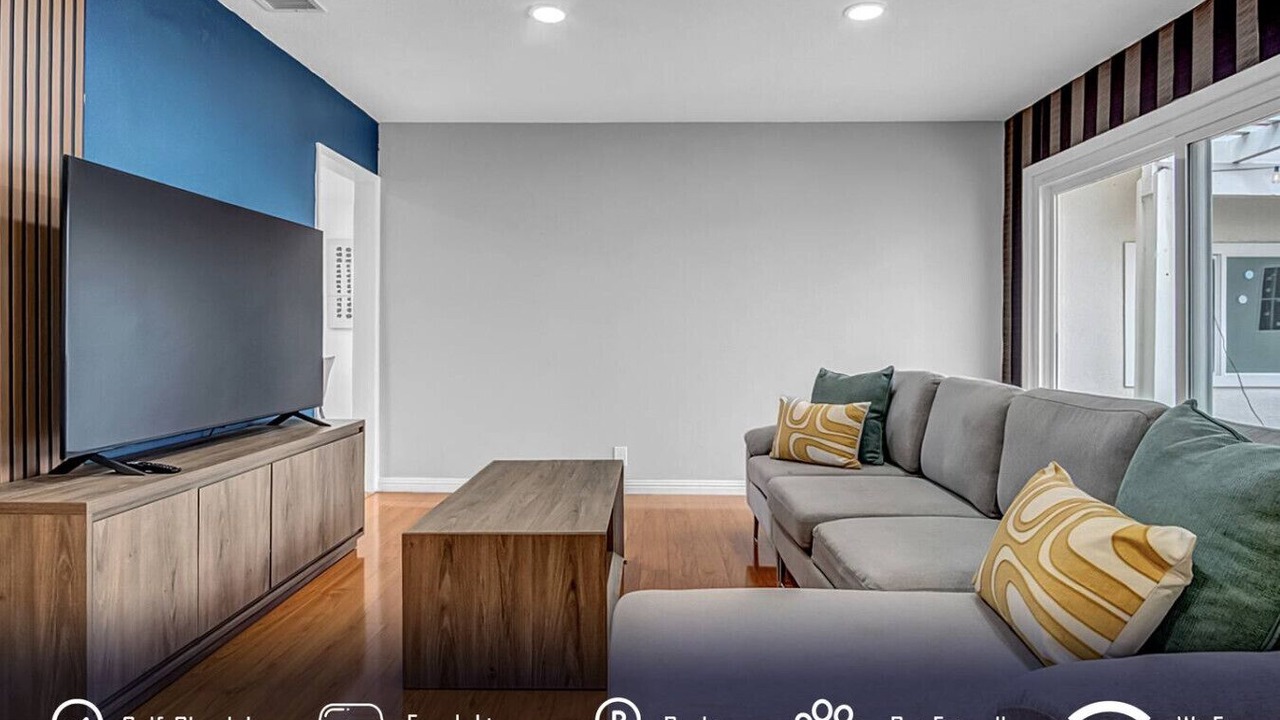 Photo of Livingroom in Sherwood Forest and Thistle Development