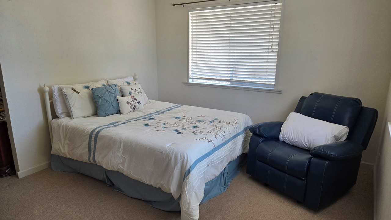 Photo of Bedroom in Apple Valley