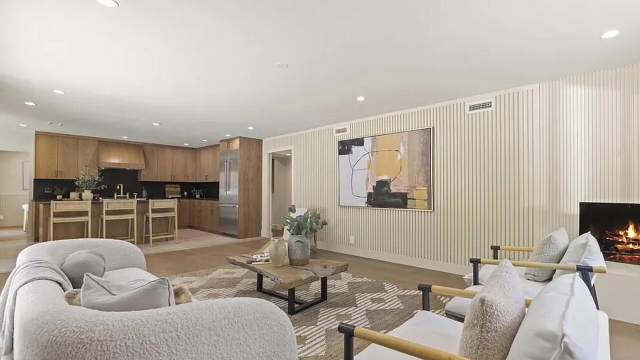 Photo of Livingroom in Studio City