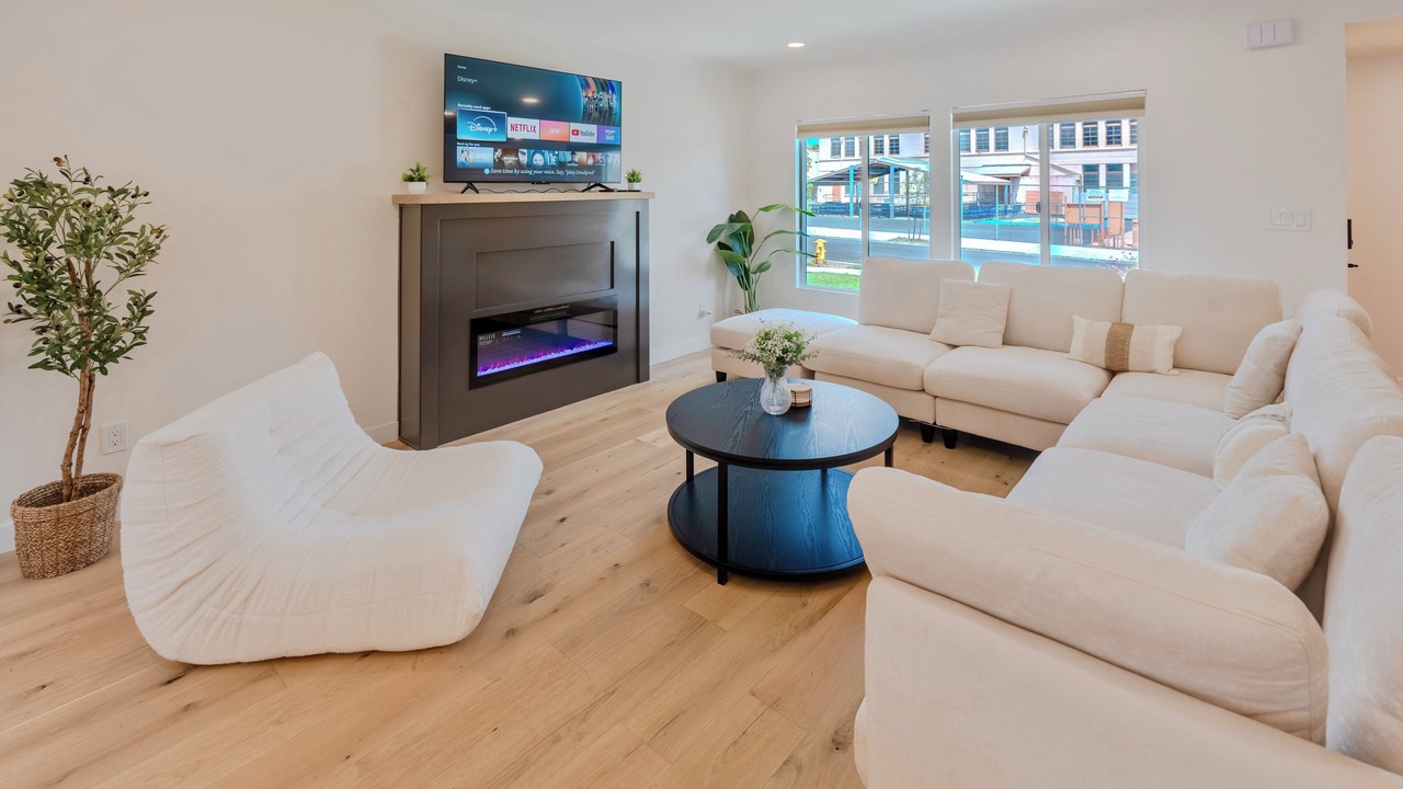 Photo of Livingroom in View Park-Windsor Hills