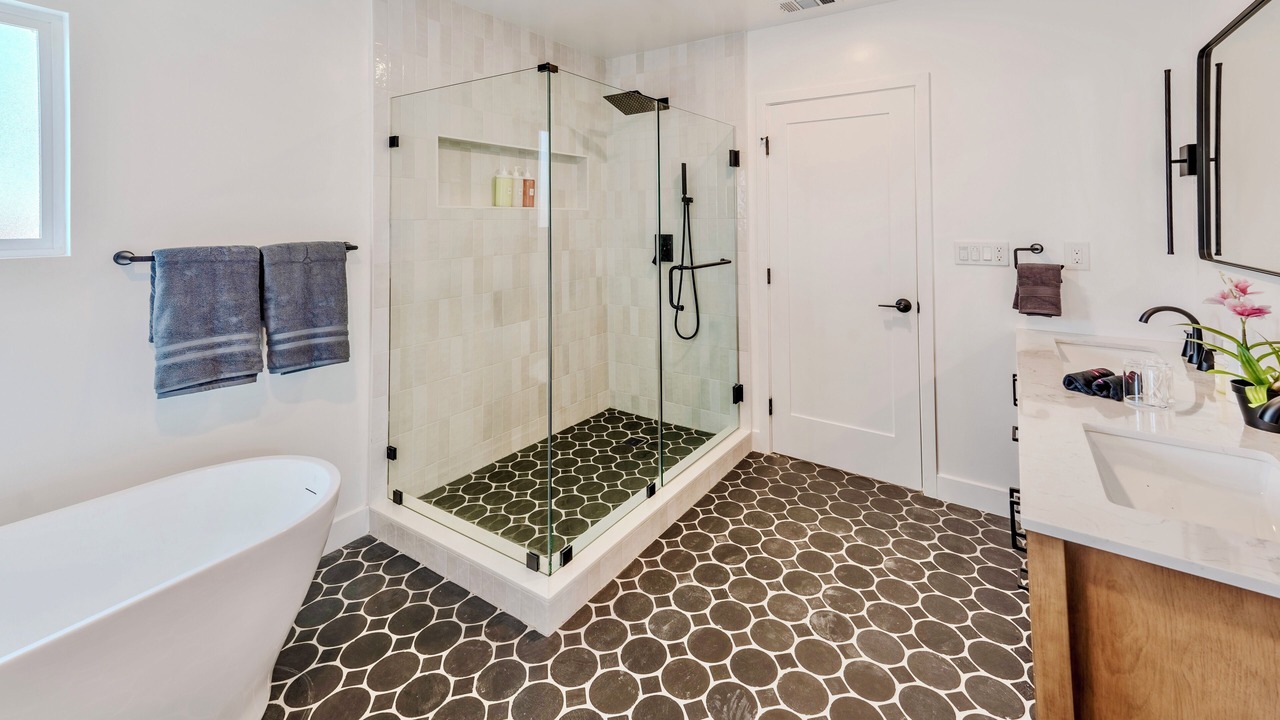 Photo of Bathroom in View Park-Windsor Hills