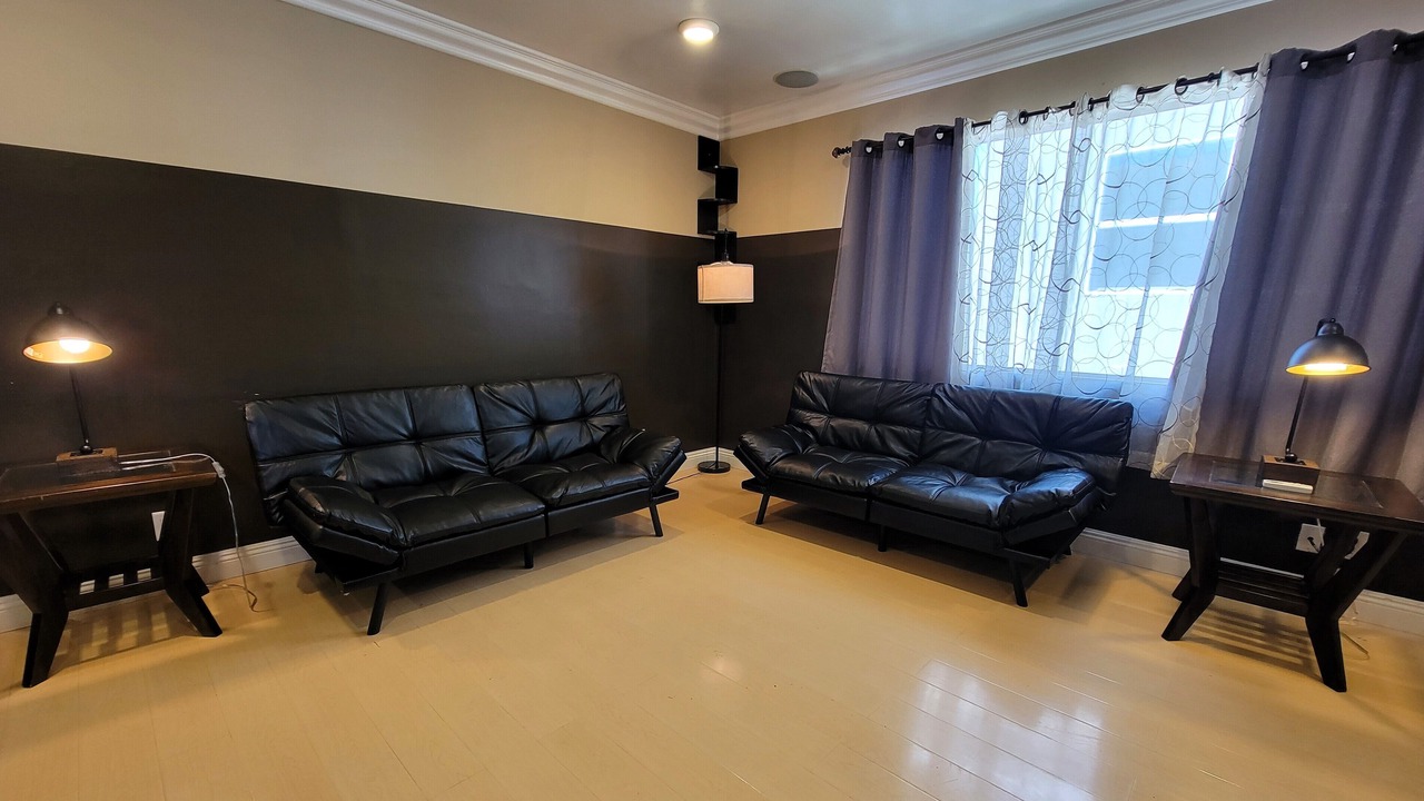 Photo of Livingroom in Beverly Hills