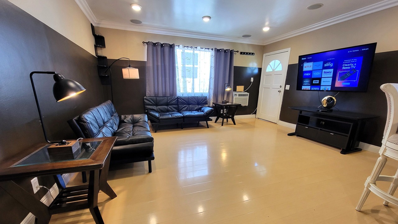 Photo of Livingroom in Beverly Hills