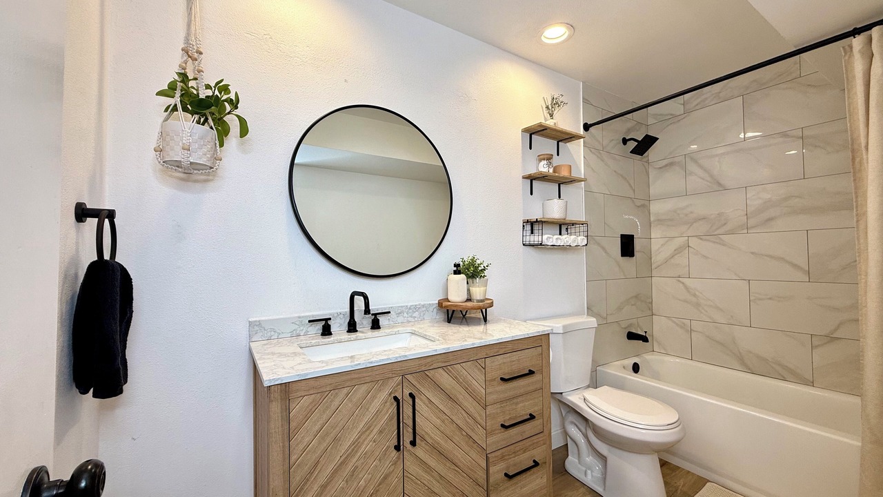 Photo of Bathroom in Harbor