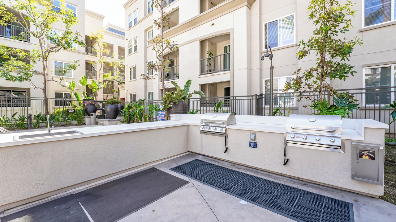 Photo of Patio Balcony in Airport Area