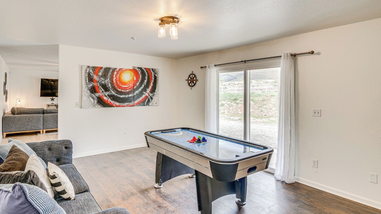 Photo of Livingroom in Agua Dulce