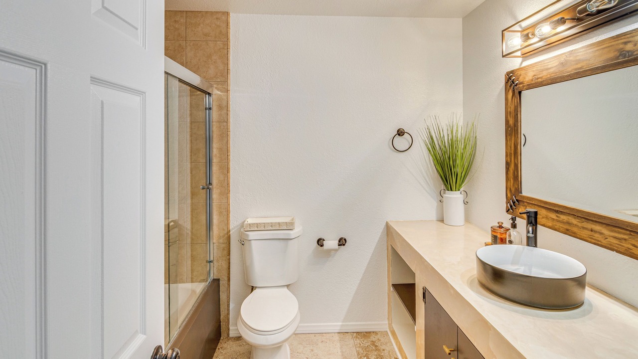 Photo of Bathroom in Agua Dulce