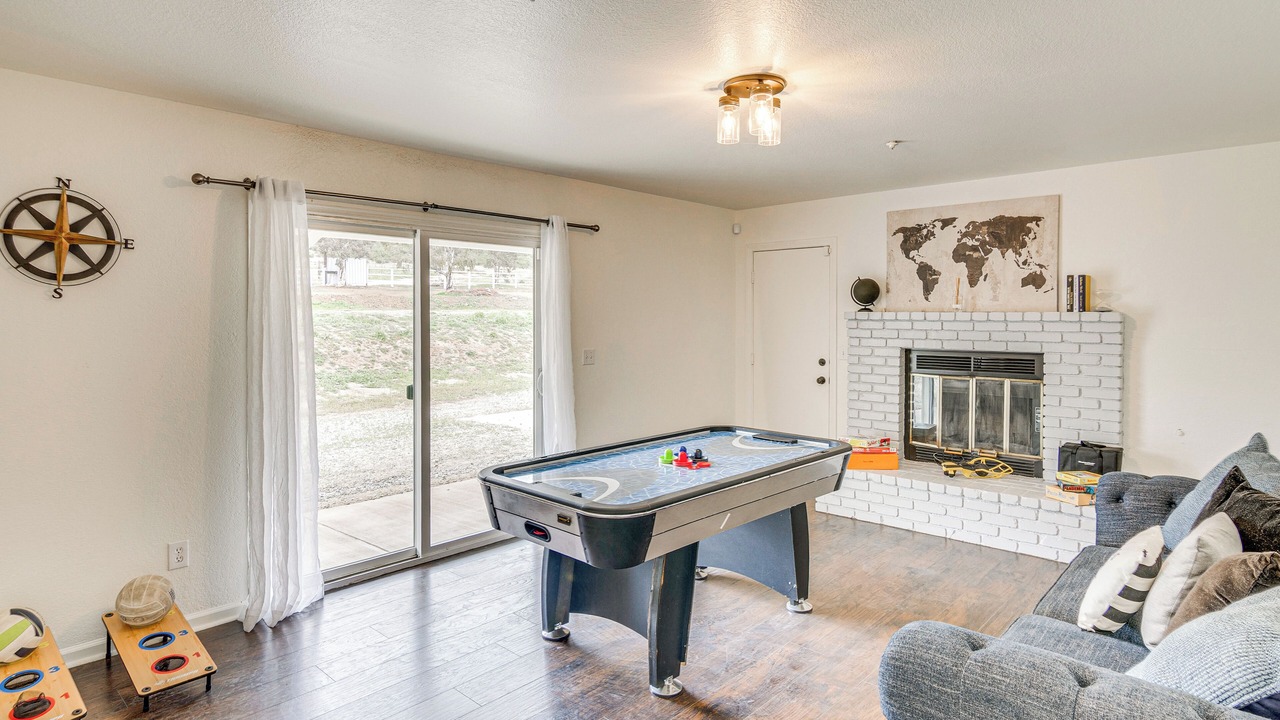 Photo of Bedroom in Agua Dulce