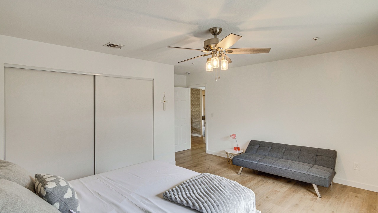 Photo of Bedroom in Agua Dulce