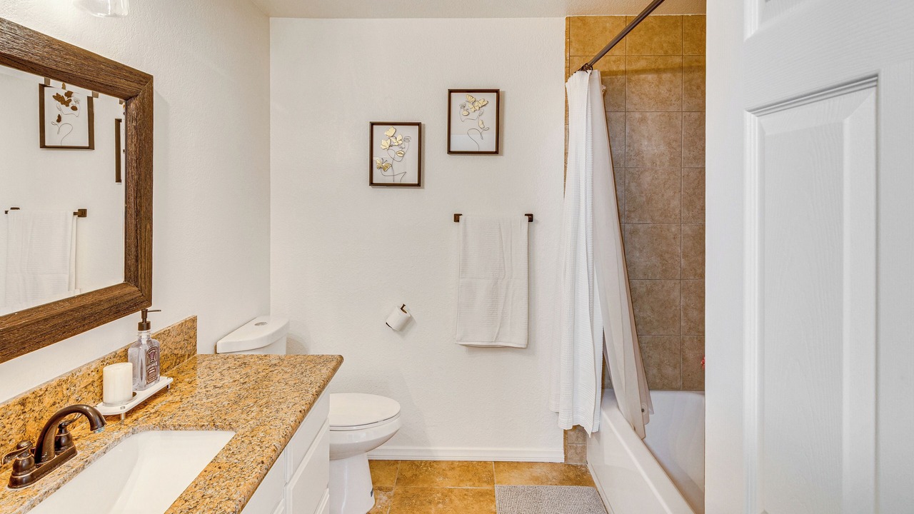 Photo of Bathroom in Agua Dulce