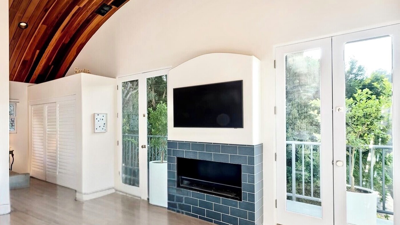Photo of Bathroom in Hollywood Hills West