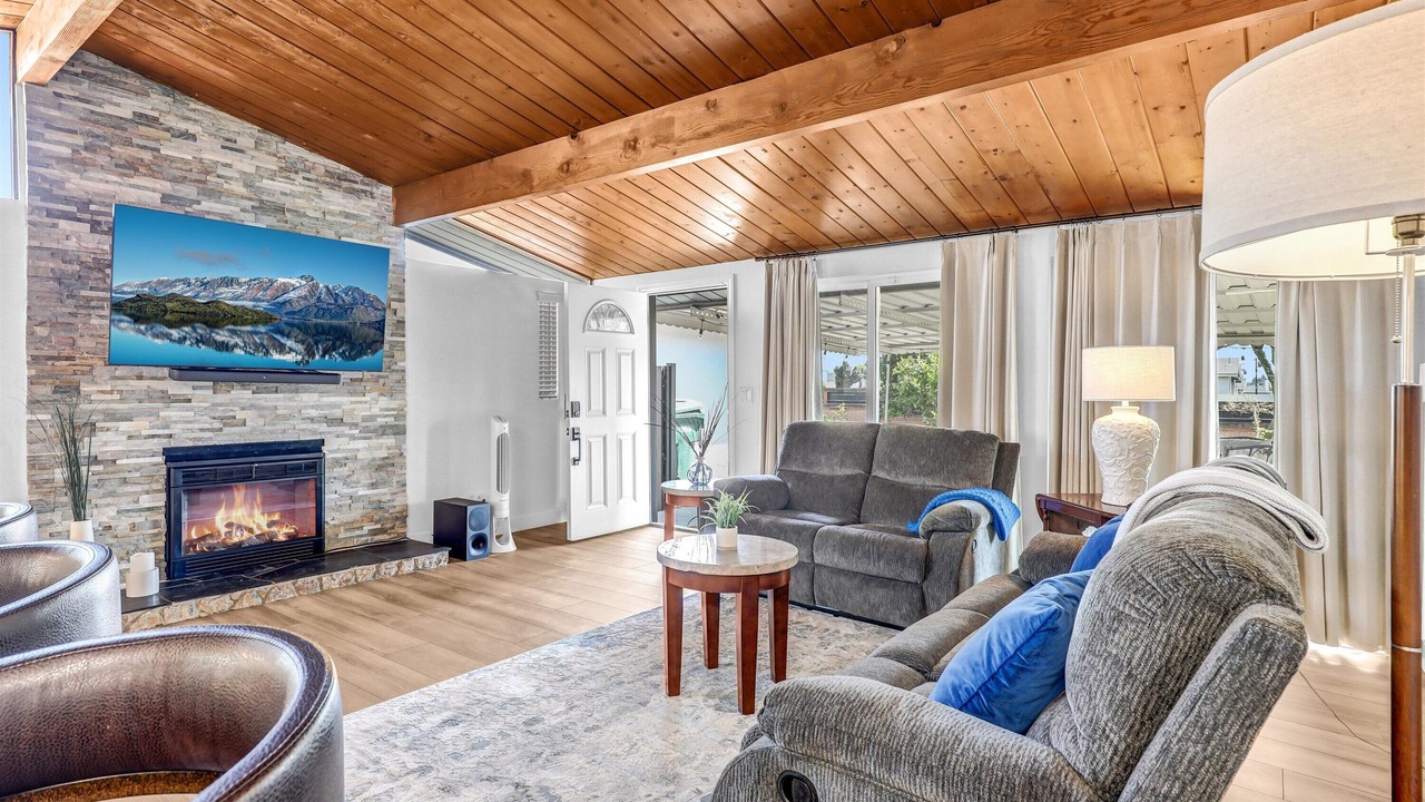 Photo of Livingroom in La Habra