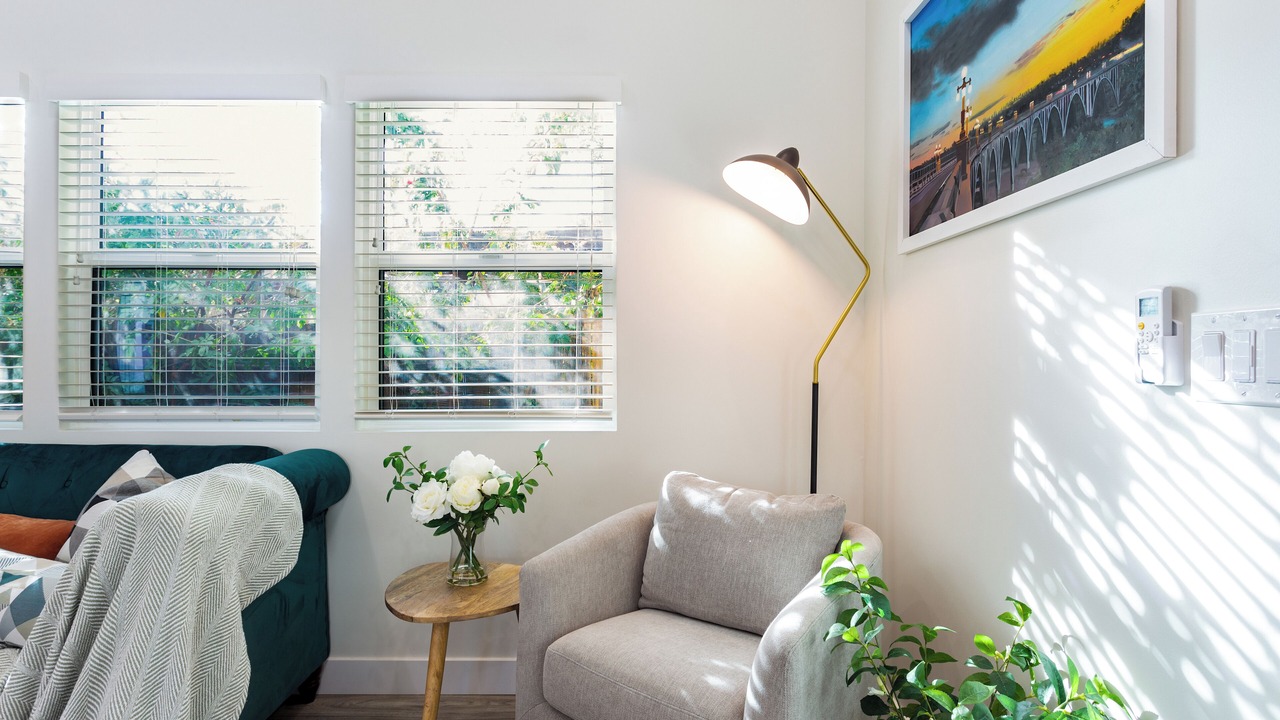 Photo of Livingroom in Mid Central