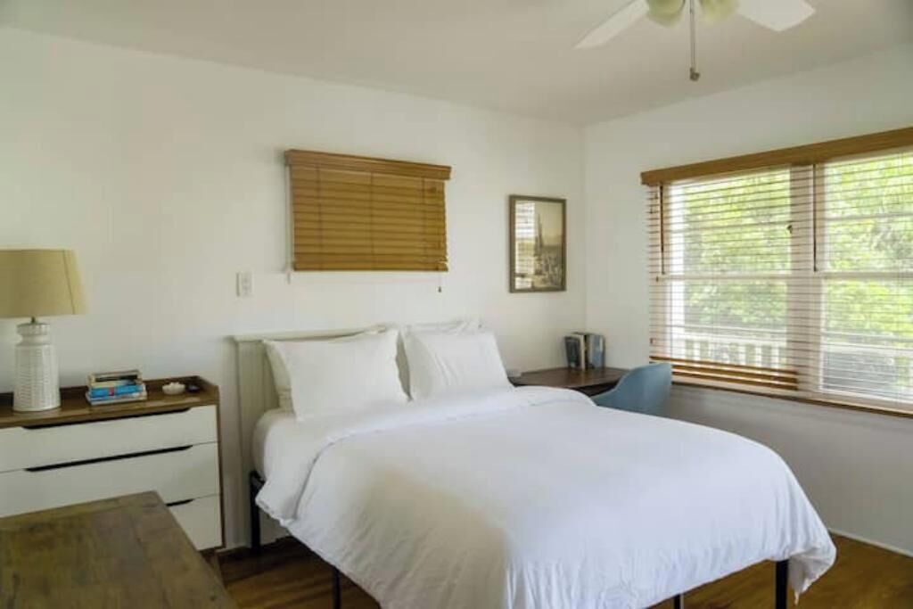 Photo of Bedroom in North of Wilshire