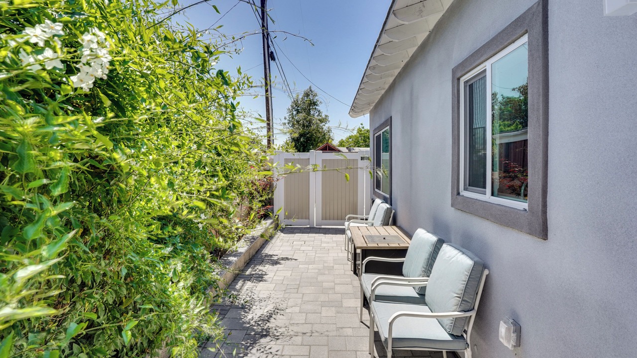 Photo of Patio Balcony in Hermosa Village