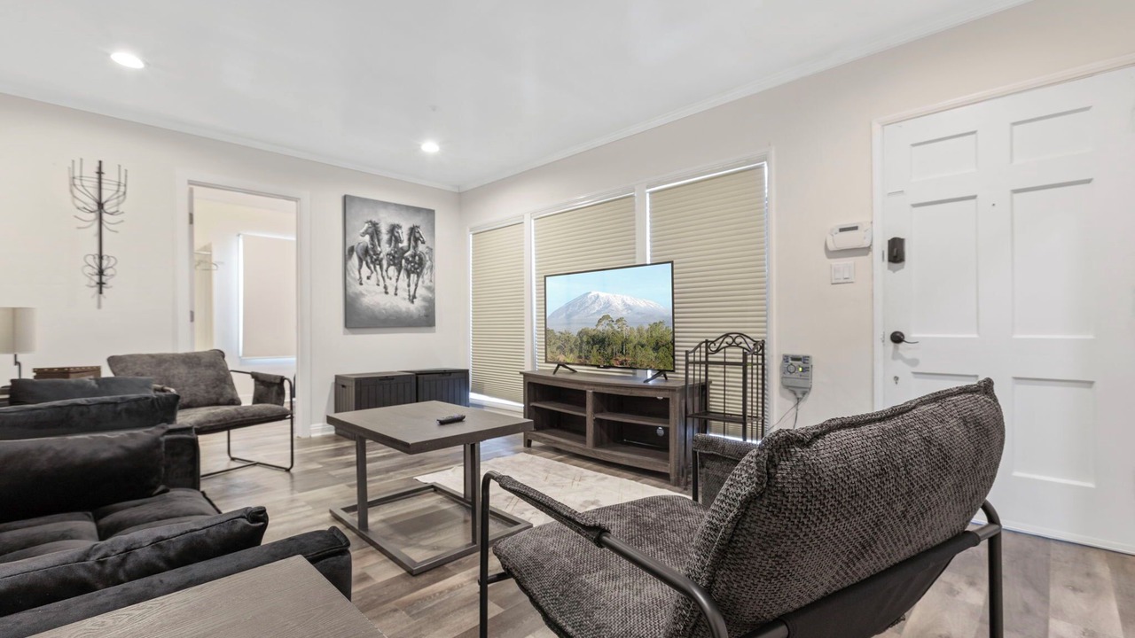 Photo of Livingroom in West Whittier-Los Nietos