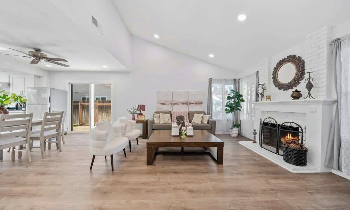 Photo of Livingroom in Brea