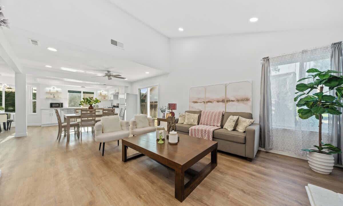 Photo of Livingroom in Brea