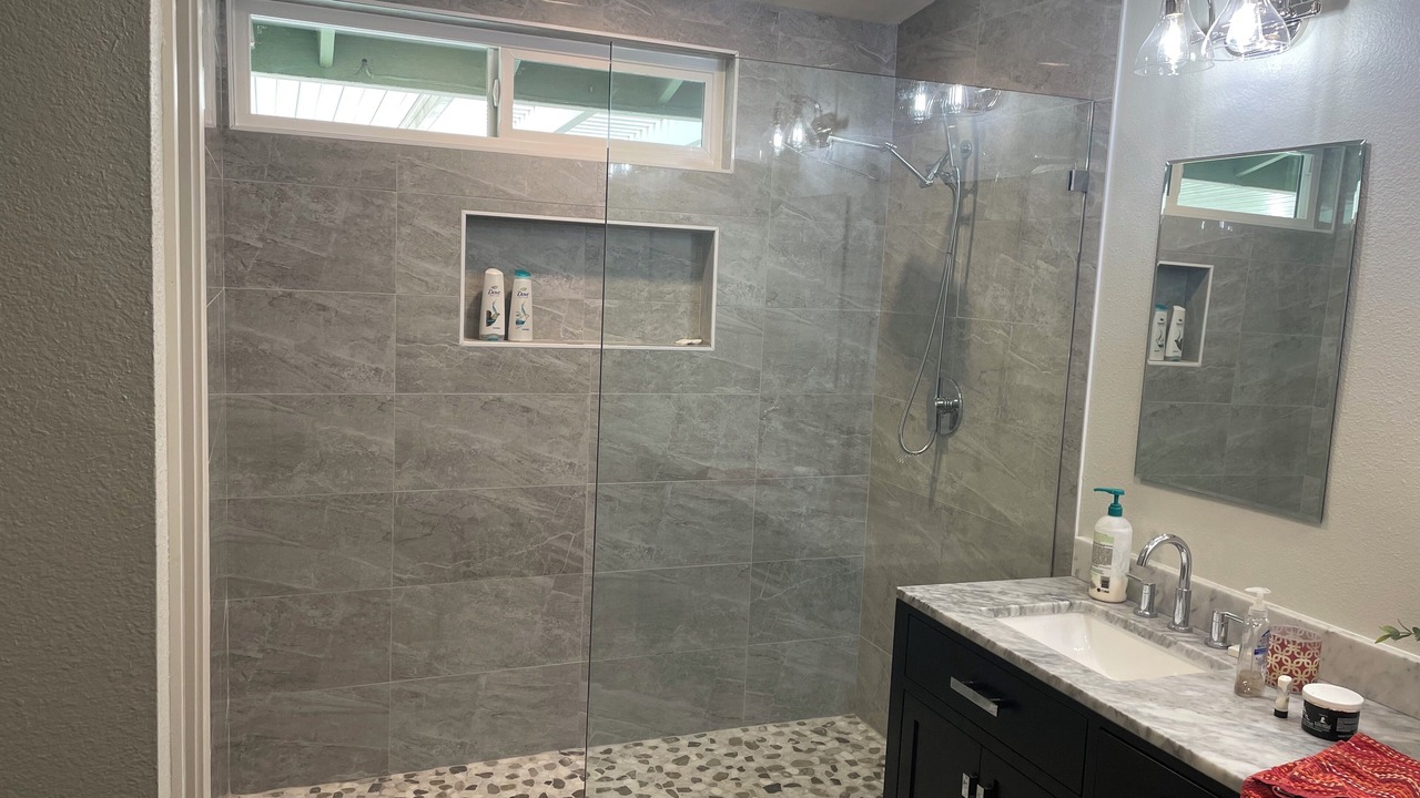 Photo of Bathroom in Corona