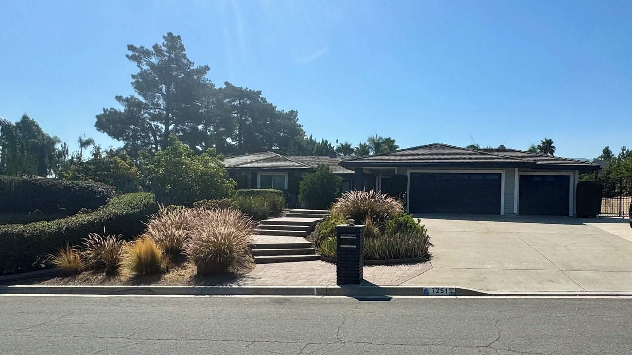 Photo of Outdoor in Corona