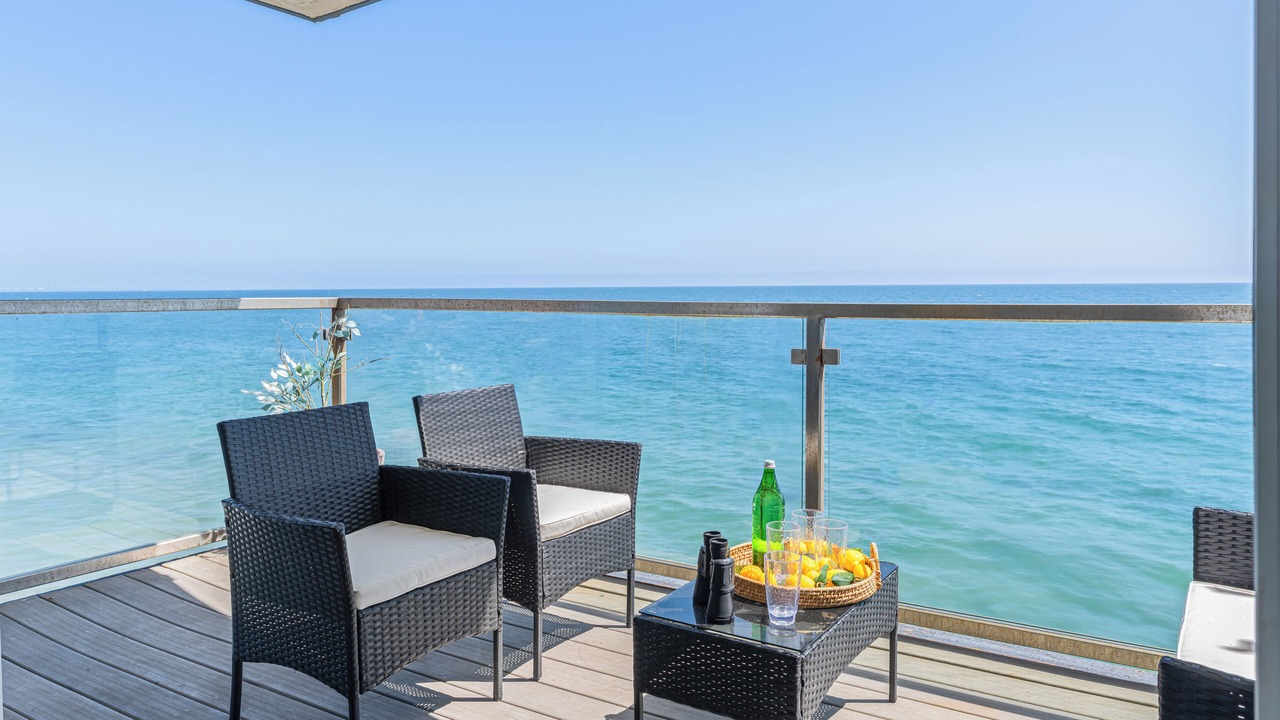 Photo of Patio Balcony in Eastern Malibu