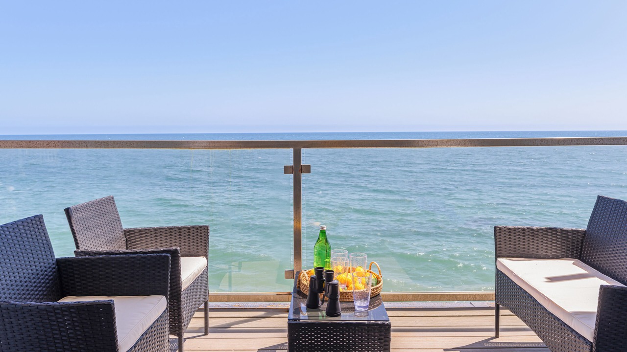 Photo of Patio Balcony in Eastern Malibu