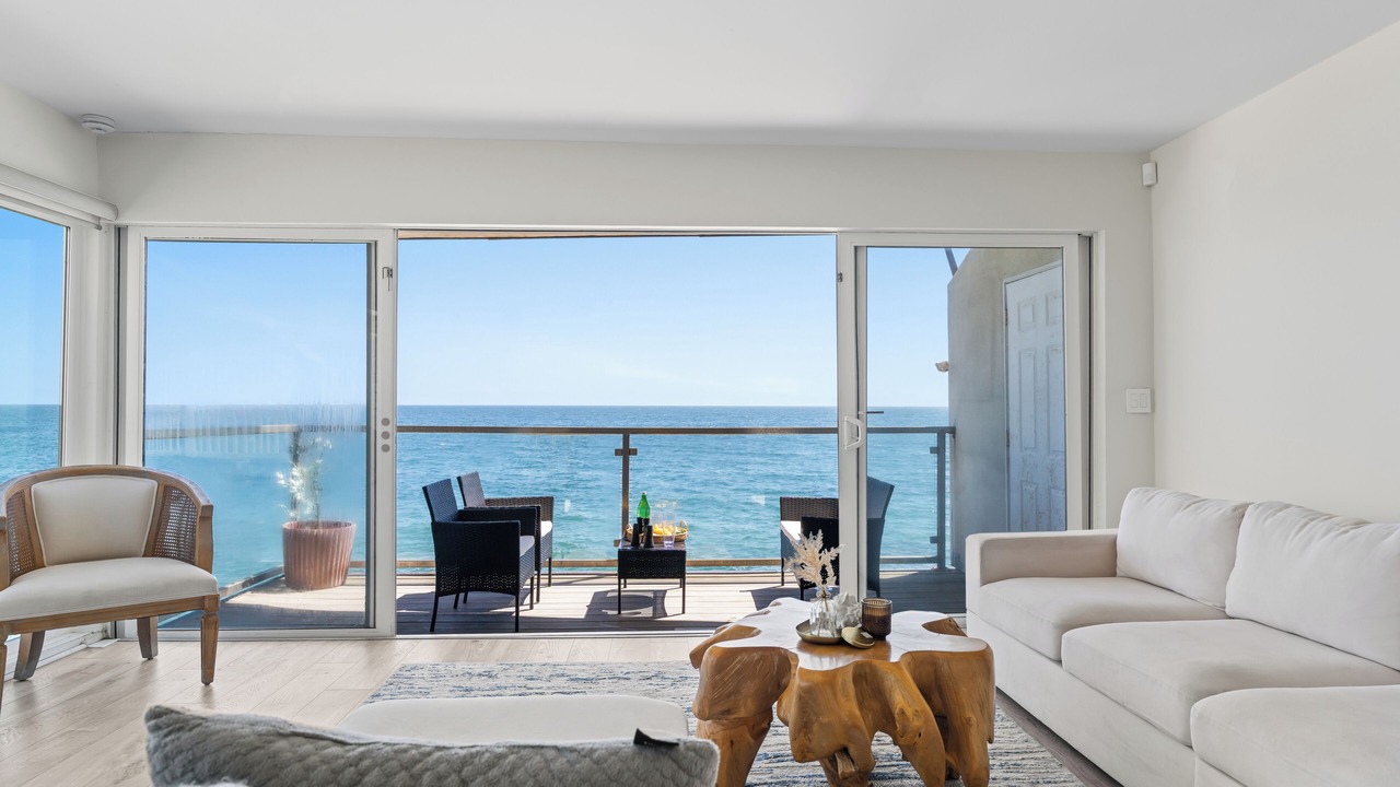Photo of Patio Balcony in Eastern Malibu