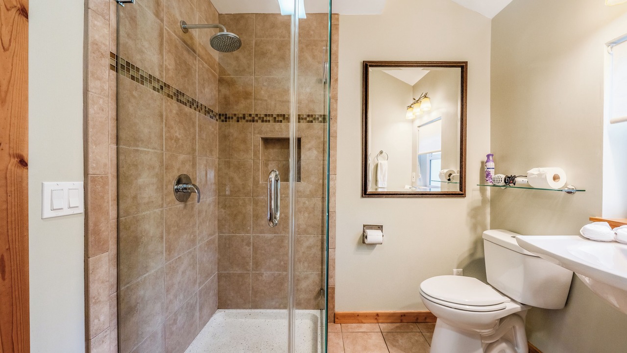Photo of Bathroom in Kingswood Estates