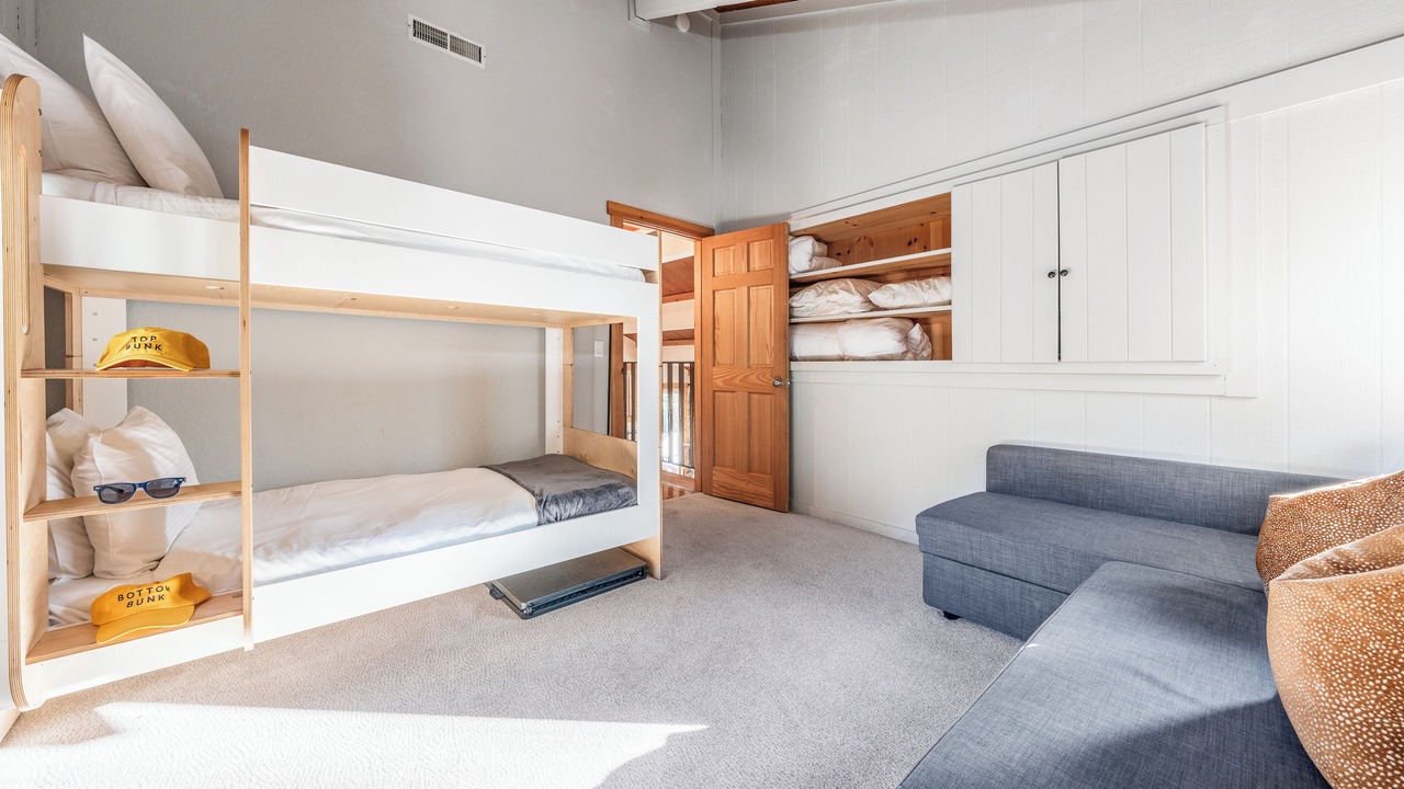 Photo of Bedroom in Kingswood Estates